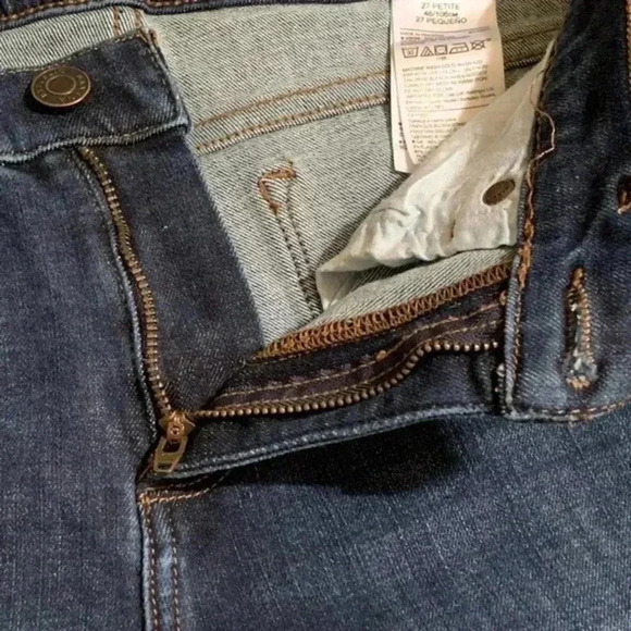 Banana Republic Premium Denim Skinny Medium Wash - Picture 8 of 11